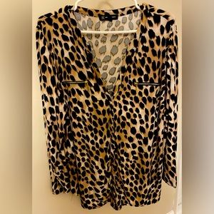 Classy Leopard Dress Blouse! Great condition!